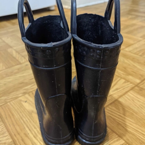 Kids 10T Rain Boots - Picture 2 of 4